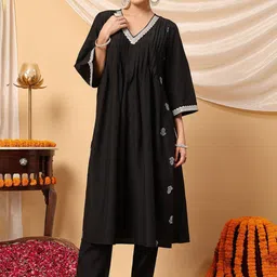 House Of Zelena Women Embroidered Angrakha Thread Work Kurta with Trousers-image-66