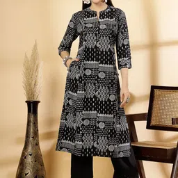 Pistaa Women Geometric Printed Flared Sleeves Thread Work Kurta-image-44