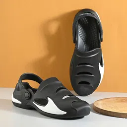 BIRDE Men Colourblocked Rubber Clogs-picture-12