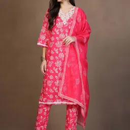 Sangria Floral Printed V-Neck Thread Work Straight Kurta With Trouser And Dupatta-image-86