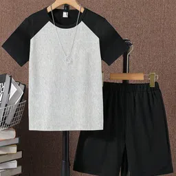 LOCAVESTIR Boys Colourblocked T-shirt With Shorts-36