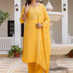 NIZA FASHION Women Yoke Design Regular Kurta & Trousers & With Dupatta-16