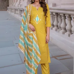 DIVASTRI Women Embroidered Regular Kurti with Trousers & With Dupatta-image-33