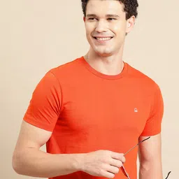 United Colors of Benetton Men Solid Round Neck T-shirt-picture-48