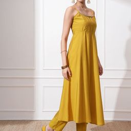 Vishudh Women Regular Kurta with Trousers & With Dupatta image 4