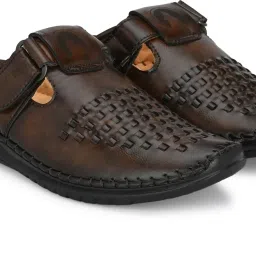 Men Comfortable Outdoor Regular Use Synthetic Leather Velcro Casual For Men Sandal-image-1