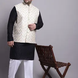 SOJANYA PLUS Embroidered Regular Pure Cotton Kurta with Pyjamas-picture-28