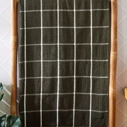 Home Centre Green & White Striped Cotton 500 GSM Bath Towel-image-28