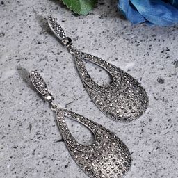 DressBerry Silver-Plated Artificial Stones Studded Teardrop Shaped Drop Earrings-16