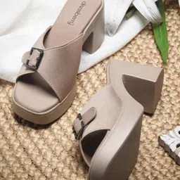 DressBerry Solid Block Sandals Heel with Buckles-9