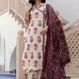 Kohsh Women Floral Printed Cotton Kurta with Trousers & Dupatta-image-44