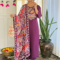 Moda Rapido Women Ethnic Motifs Embroidered Regular Kurta with Trousers & With Dupatta-10