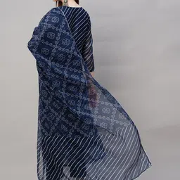 DIVASTRI Leheriya Printed Zari Embellished Kurta With Trouser & Dupatta image 3
