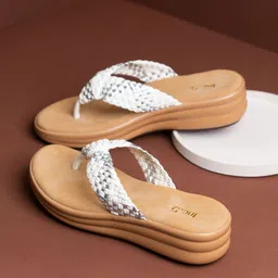 Inc 5 Women Casual Round Toe V strap Platform Sandals-image-20