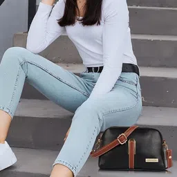GRAADA Sling Bag image 4
