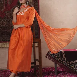 DIVASTRI Women Embroidered Regular Thread Work Kurta with Trousers & With Dupatta-image-2