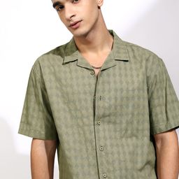 HIGHLANDER Men Olive Mocklino Dobby Textured Solid Cuban Collar Relaxed Shirt-image-84