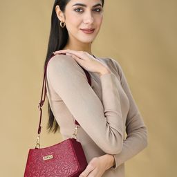 FARGO Textured Shoulder Bag image 3