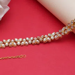 KARATCART Women Gold Plated Kundan Embellished Hairband-45