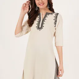 Brownverse Women Embroidered Thread Work Khadi Kurta-image-29