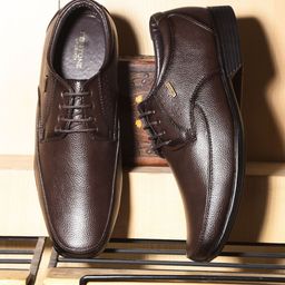 Liberty Men Perforations PU Derbys-image-26