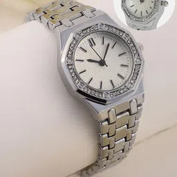 HAUTE SAUCE by Campus Sutra Women Embellished Dial & Stainless Steel Bracelet Style Straps Analogue Watch-image-11