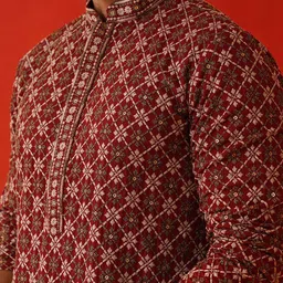 Jompers Men Embroidered Regular Sequinned Kurta with Pyjamas image 5