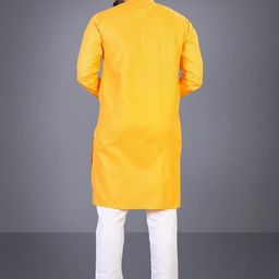 Attigo Yellow Cotton Blend Kurta Sets-27
