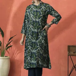 Sangria Floral Printed Mandarin Collar Panelled Pure Cotton A-Line Kurta-picture-42