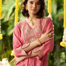 Lakshita Ethnic Motifs Embroidered Sequinned Georgette Straight Kurta With Trousers-13