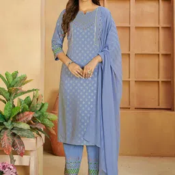 Laxmipati Women Floral Printed Regular Patchwork Kurta with Trousers & With Dupatta-3