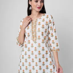 Rubellite Printed Round Neck Cotton Kurti-image-27