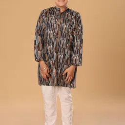 The Mini Trunk Boys Abstract Printed Regular Kurta with Trousers-13