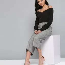 Casual Cuffed Sleeves Solid Women Black Top-image-48