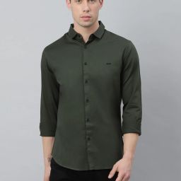 Men Slim Fit Solid Spread Collar Casual Shirt-image-49