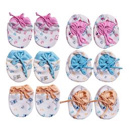 Bigbought Infants Pack Of 3 Printed Mittens & Booties-20