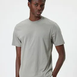 Koton Men V-Neck Pockets T-shirt-image-34