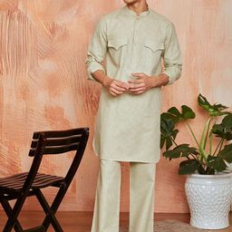 VASTRAMAY Mandarin Collar Pathani Kurta with Trousers-32