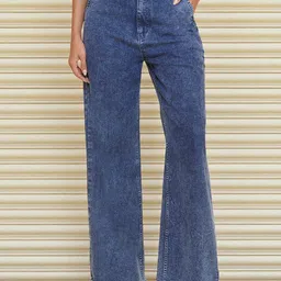 KATLINE Women Smart Straight Fit High-Rise Light Fade Stretchable Jeans-picture-46