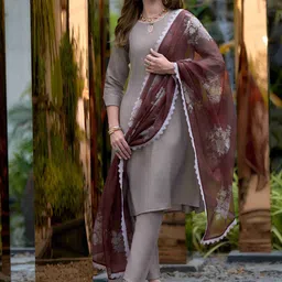 MOJILAA Women Regular Kurta with Trousers & With Dupatta-image-15
