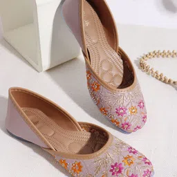 Anouk Women Mojaris Flats-image-78