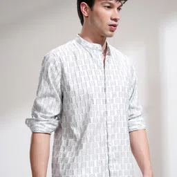 HIGHLANDER Men Band Collar Geometric Printed Cotton Casual Shirt-picture-18