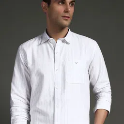 SUI DHAGA Men India Slim Fit Spread Collar Vertical Striped Cotton Formal Shirt-image-48