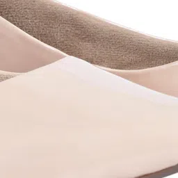 saanvishubh Women Textured Derbys-image-5