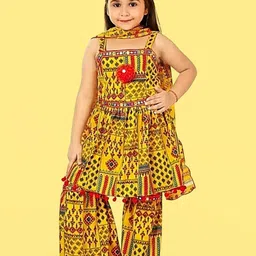 HSS TRENDS Kids-Unisex Yellow Cotton Blend Clothing Set-image-6