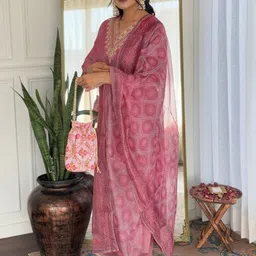URMIR FASHION Women Ethnic Motifs Embroidered Regular Thread Work Kurta with Trousers & With Dupatta-picture-40