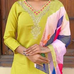 CANBIA Embroidered Regular Thread Work Kurta with Trousers & Dupatta image 2