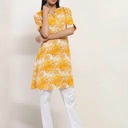 Rangriti Women Floral Yoke Design Thread Work Kurta-11