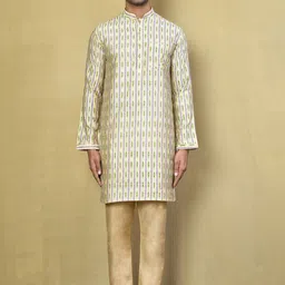 Arihant Rai Sinha Men Ethnic Motifs Printed Regular Kurta with Pyjamas Kurta Sets-1