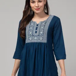 CROWN KING Floral Embroidered V-Neck Sequinned Sequinned Kurti-image-16